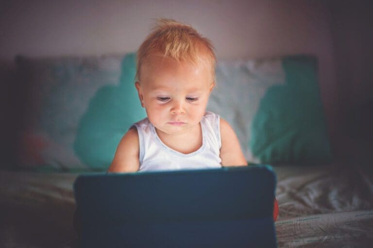 Screen Time Guidelines: How To Find the Right Balance for Your Kid
